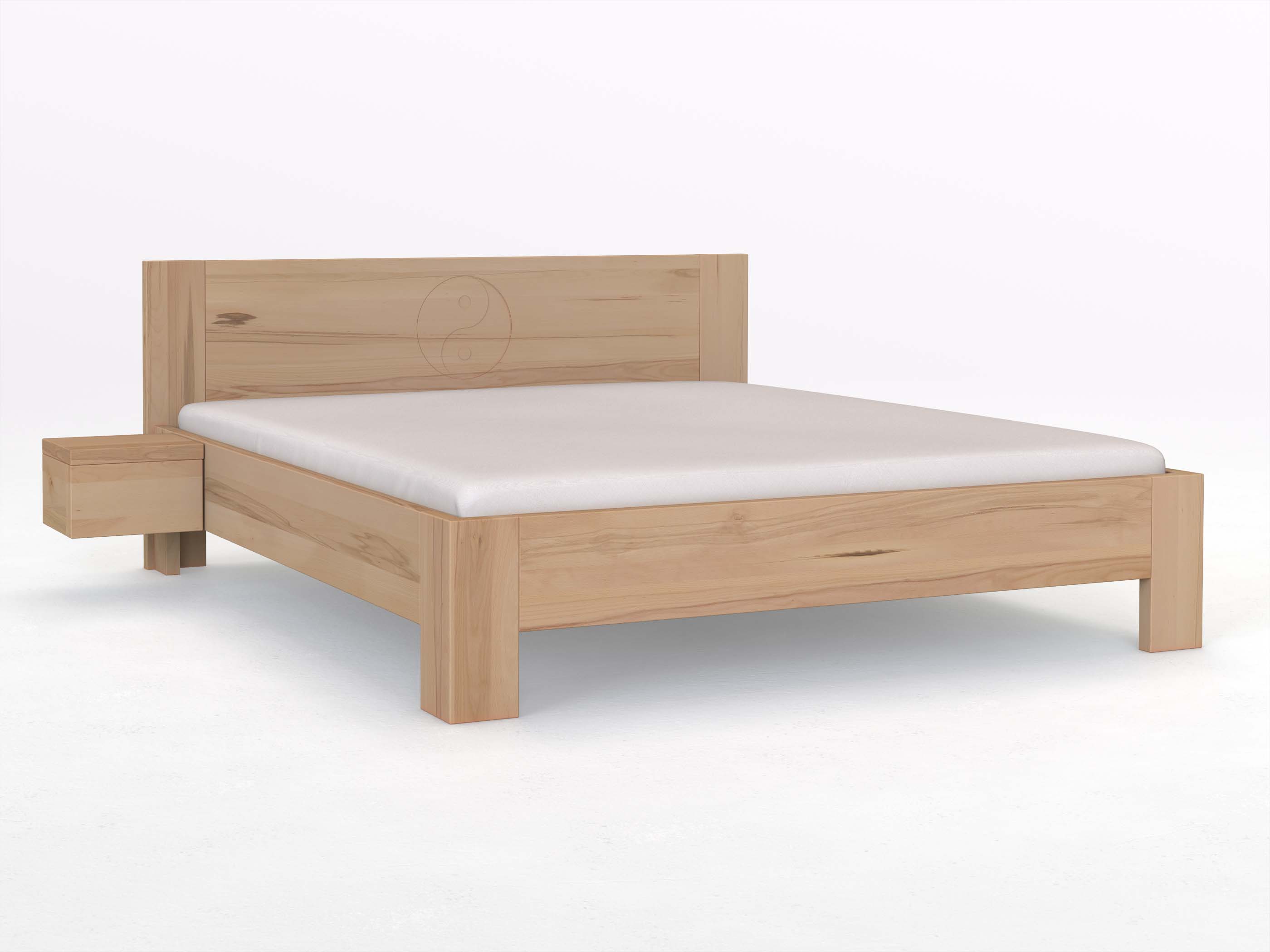 Buchenbett „Alois“ mit 2 Nachttischen und der Gravur „Yin Yang“