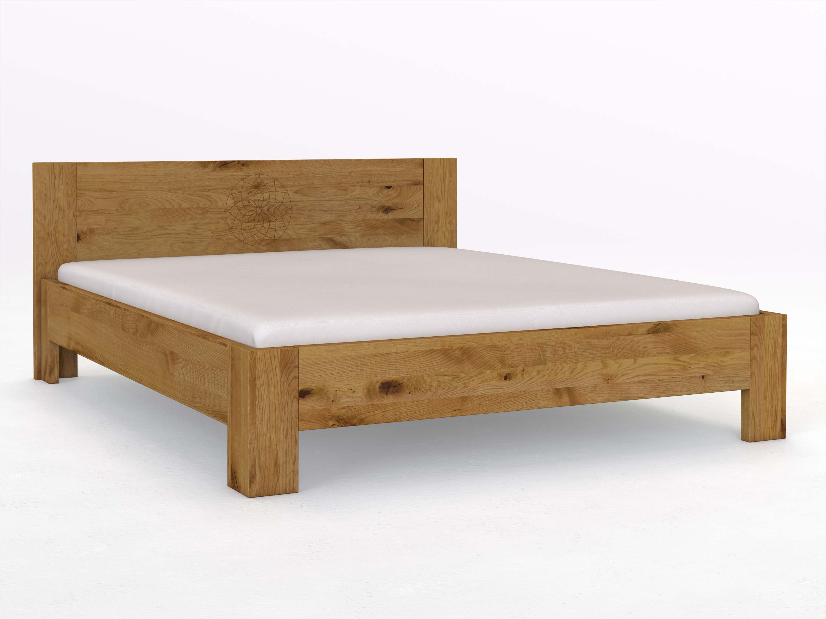 Wildeichenbett „Alois“ mit der Gravur „Traumfänger“