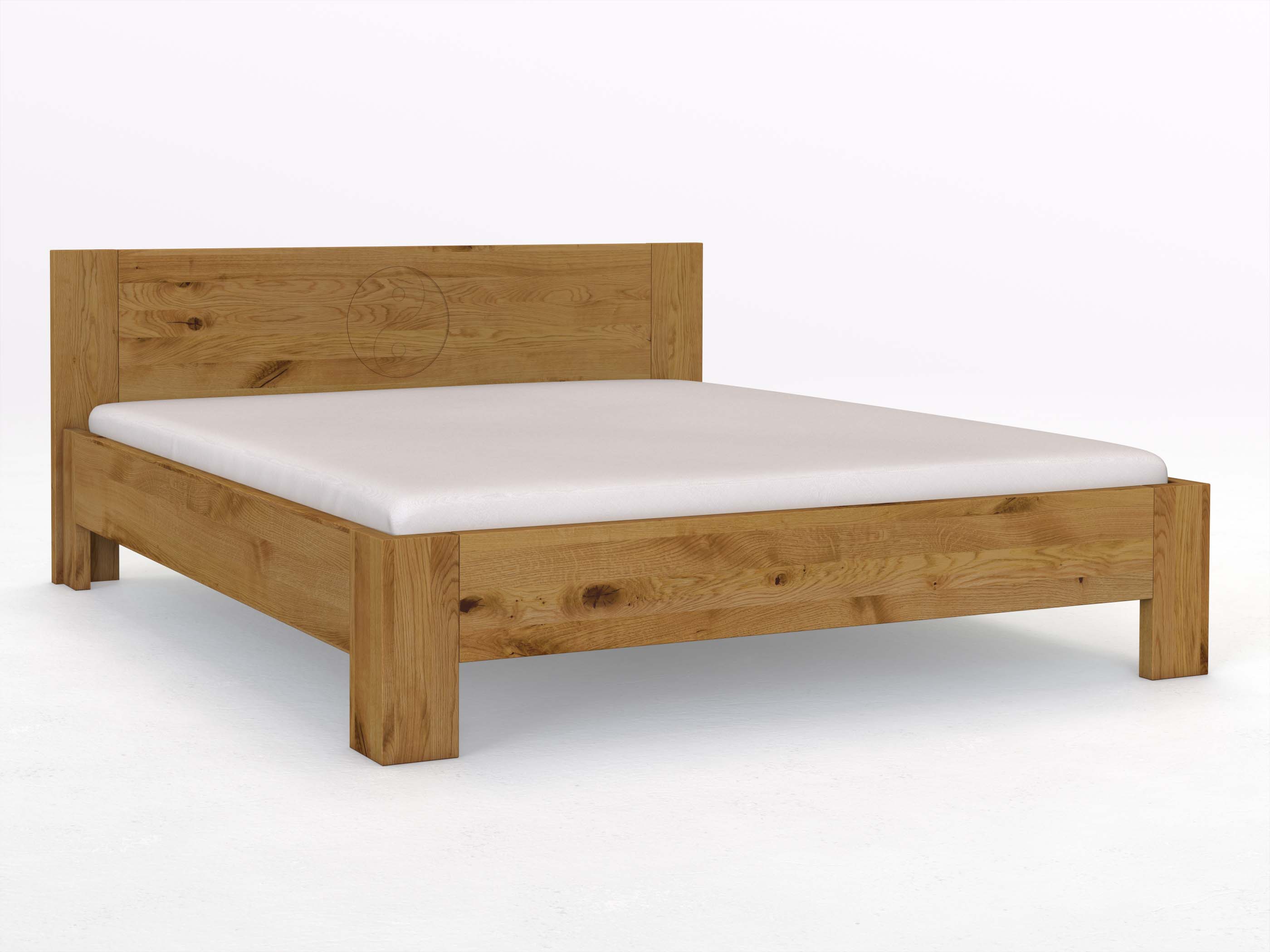 Wildeichenbett „Alois“ mit der Gravur „Yin Yang“