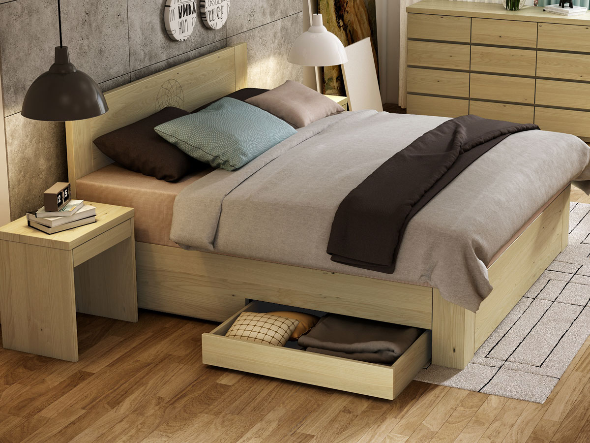 Schlafzimmer mit Kastanienholzbett „Alois" Boxspring mit Gravur