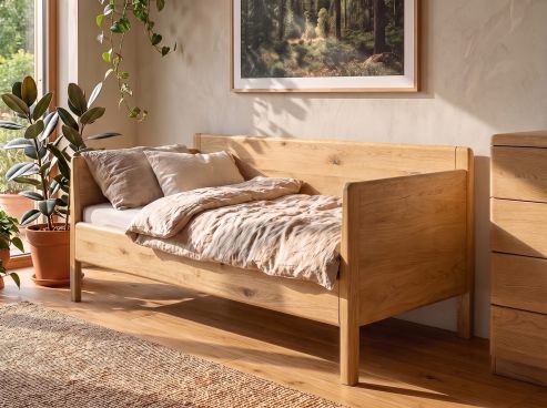 Sofabett „Marina“ aus Wildeiche Hell in den Maßen 90 x 200 cm - mit zwei Armlehnen