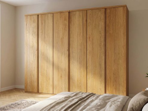 Eichenschrank „Romana“, 6-türig, Höhe 220 cm, Griffausführung „Lukas“, Inneneinrichtung: A