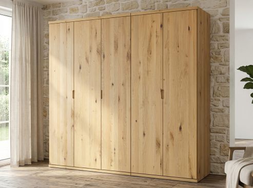 Wildeichenschrank Hell „Romana“, 5-türig, Höhe 220 cm, Griffausführung „Patrizia“