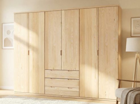 Eschenschrank „Romana“, 6-türig, Höhe 220 cm, Griffausführung „Lukas“, Inneneinrichtung: D