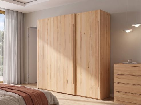 Buchenschrank „Viktor", 3-türig, Höhe 220 cm mit Griff C