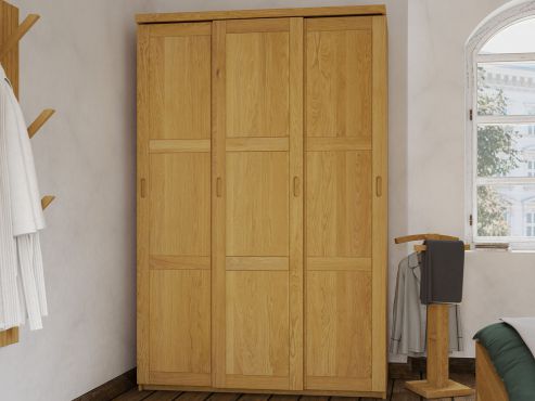Schrank „Enzian" aus Eiche, 3-türig schmal, Höhe 208 cm