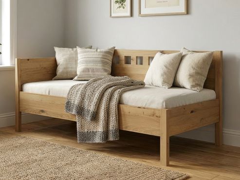 Sofabett „Katrin“ aus Wildeiche Hell in den Maßen 90 x 200 cm - mit zwei Armlehnen