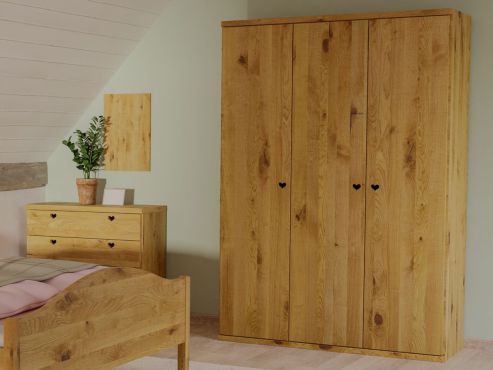Wildeichenschrank „Romana“, 3-türig, Höhe 220 cm, Griffausführung „Heidi“, Inneneinrichtung: A