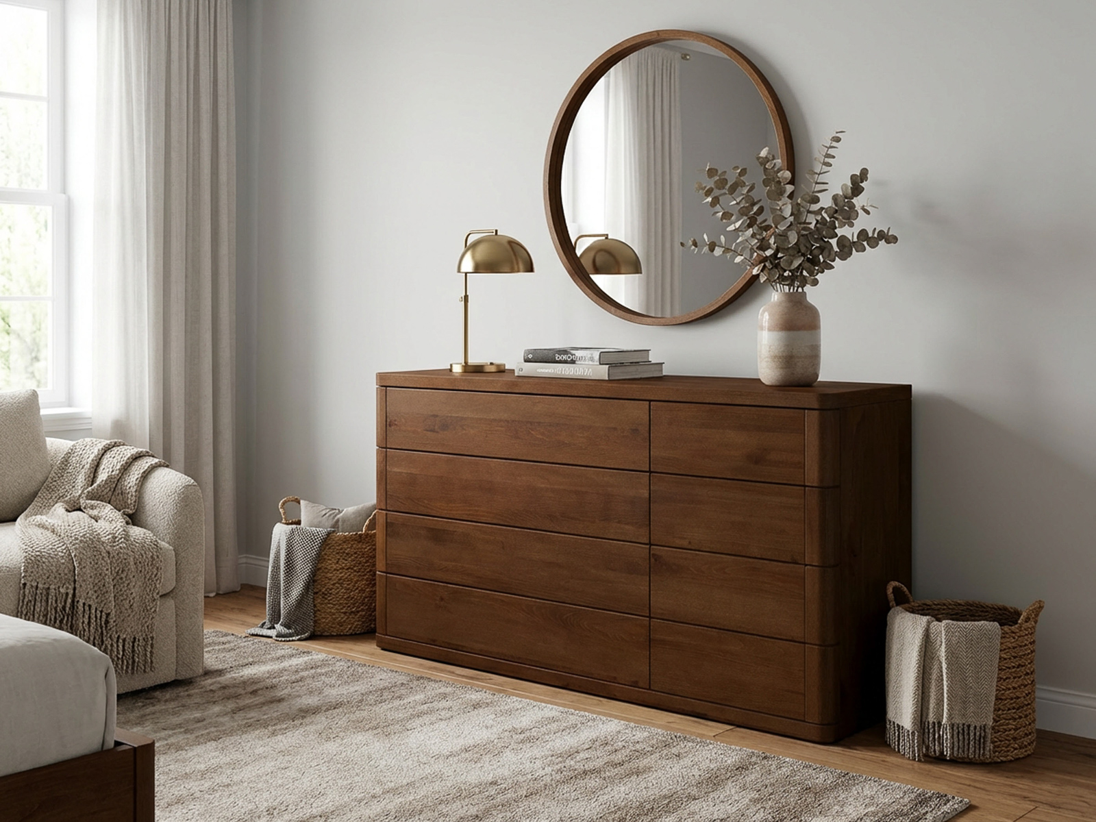 Dunkle Buchenkommode „Diana“ mit 4 breiten und 4 schmalen Laden rechts