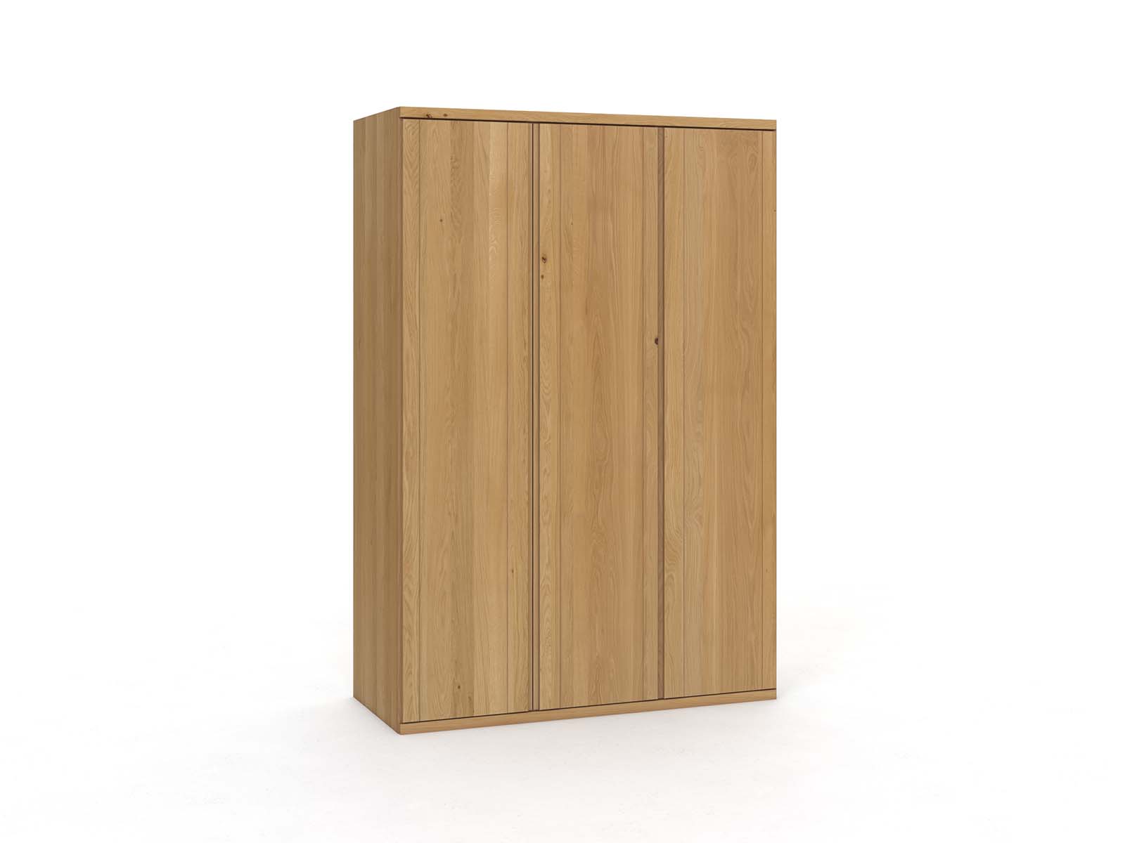 Eichenschrank Hell „Egon“, 3-türig, Höhe 220 cm, Griffausführung „Patrizia“