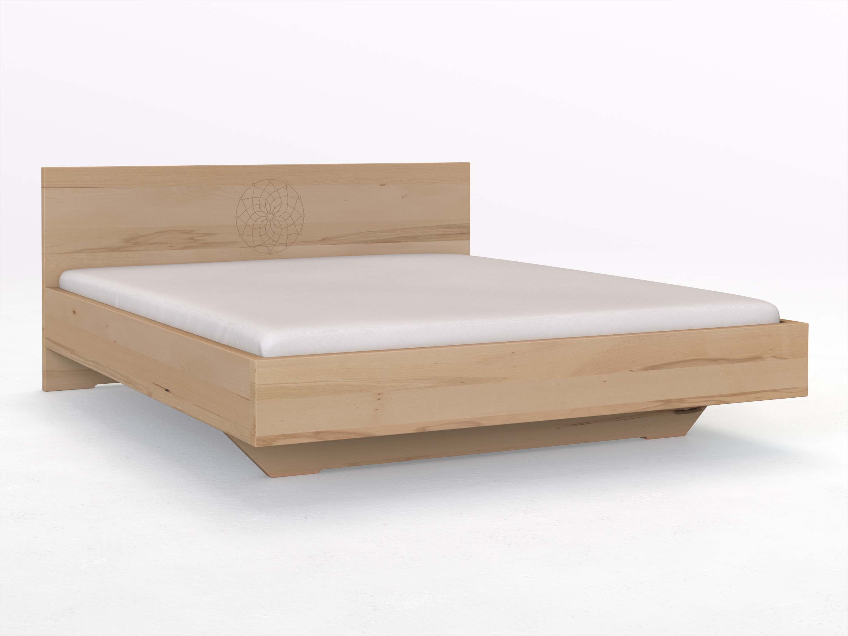 Kernbuchenbett „Lukas“ mit der Gravur „Traumfänger“