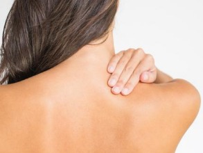 Nackenschmerzen: Was tun bei Genickschmerzen und steifem Nacken?