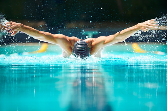 Ausreichend Schlaf hat positive Auswirkungen auf Schwimmer